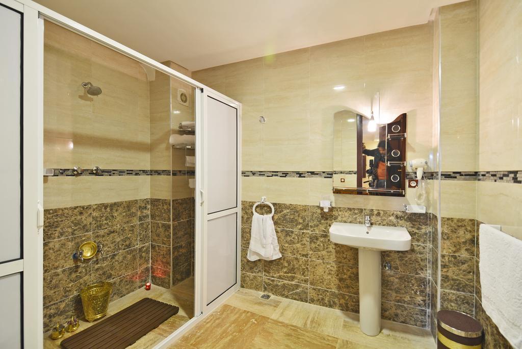 Hotel Blue Sky Fez Bagian luar foto