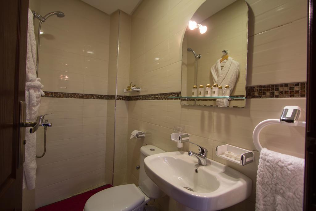 Hotel Blue Sky Fez Bagian luar foto