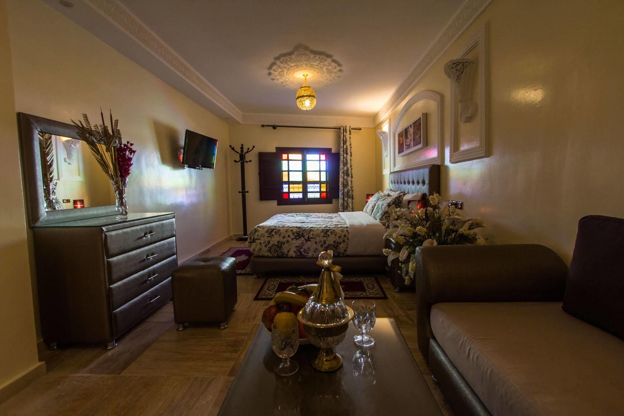 Hotel Blue Sky Fez Bagian luar foto