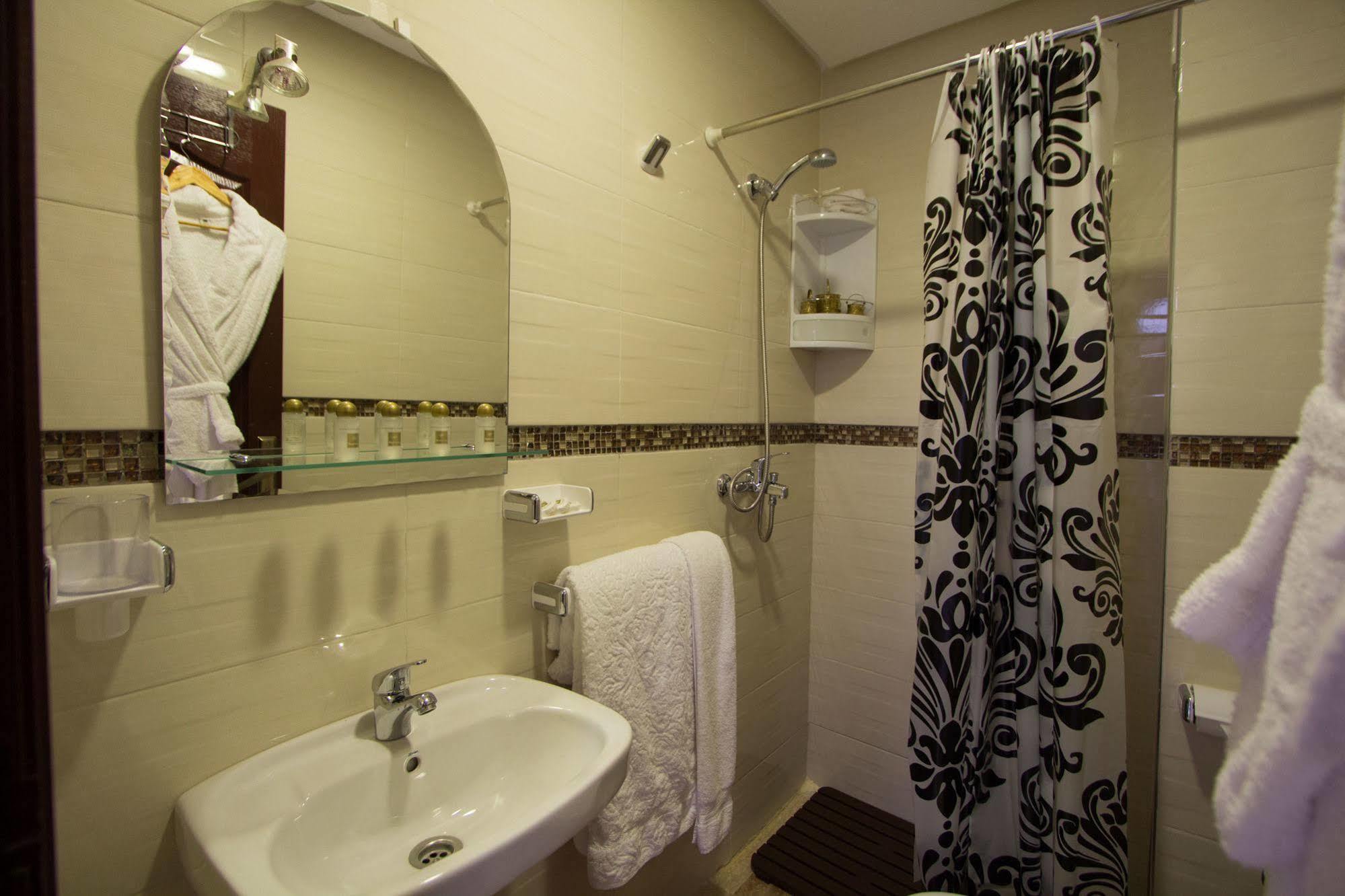 Hotel Blue Sky Fez Bagian luar foto