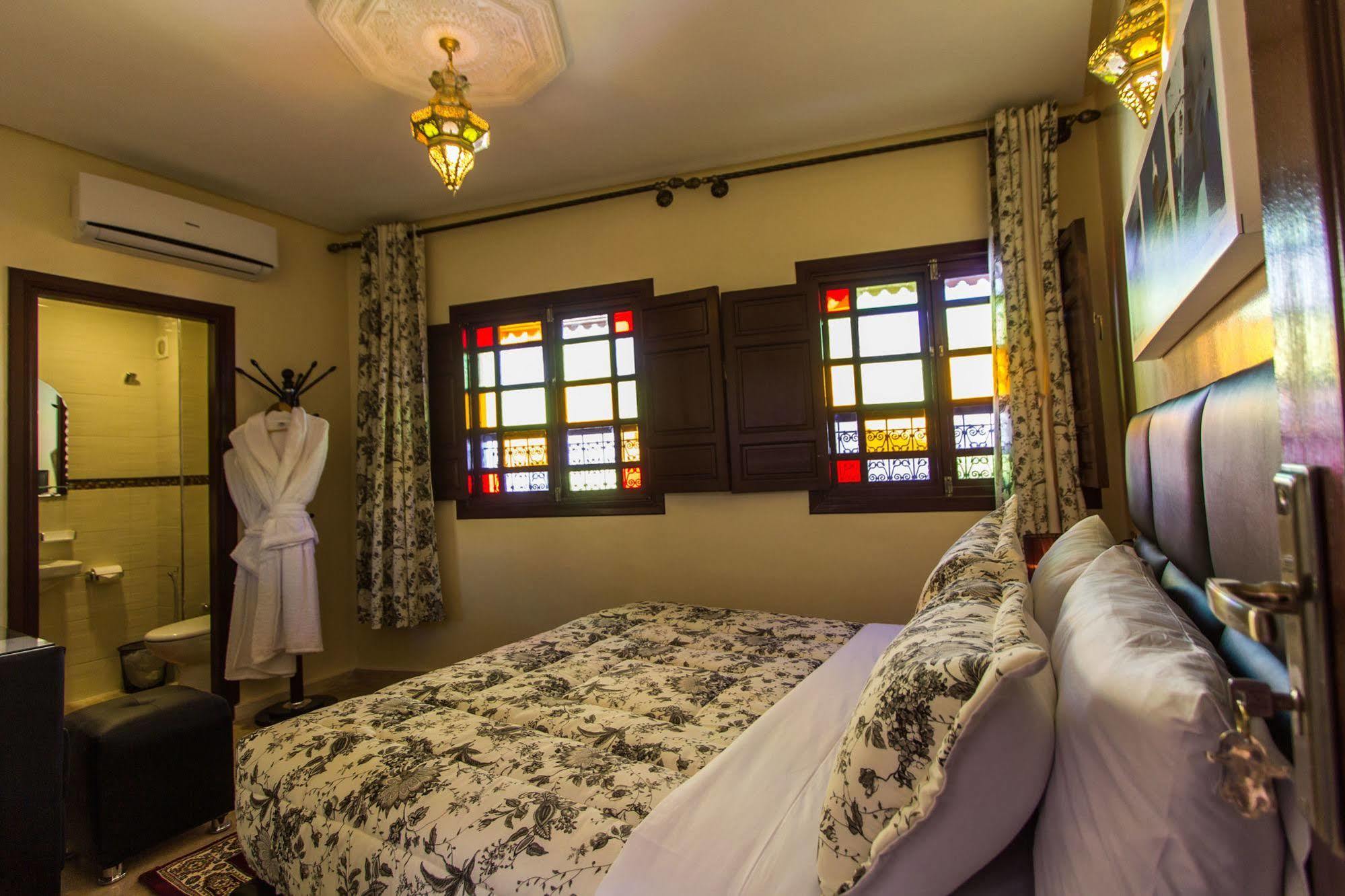 Hotel Blue Sky Fez Bagian luar foto